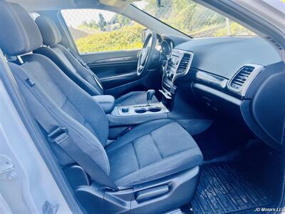 2011 Jeep Grand Cherokee Laredo   - Photo 16 - Portland, OR 97218