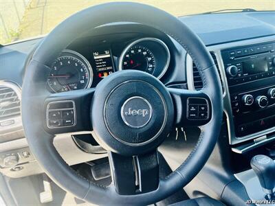 2011 Jeep Grand Cherokee Laredo   - Photo 11 - Portland, OR 97218