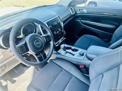 2011 Jeep Grand Cherokee Laredo   - Photo 9 - Portland, OR 97218