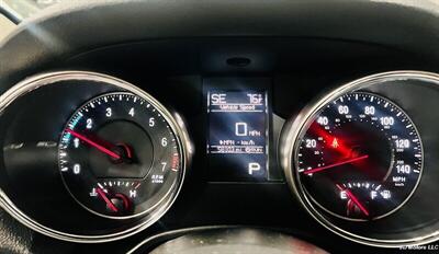 2011 Jeep Grand Cherokee Laredo   - Photo 12 - Portland, OR 97218