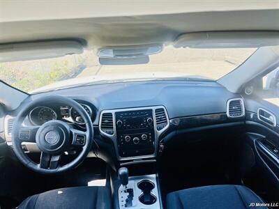 2011 Jeep Grand Cherokee Laredo   - Photo 10 - Portland, OR 97218