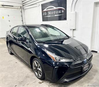 2021 Toyota Prius L Eco   - Photo 1 - Portland, OR 97206