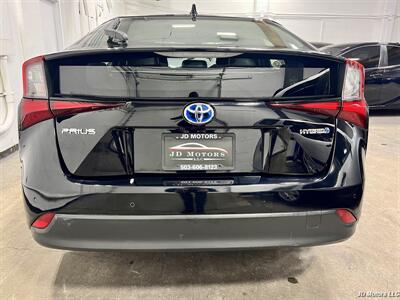 2021 Toyota Prius L Eco   - Photo 4 - Portland, OR 97206