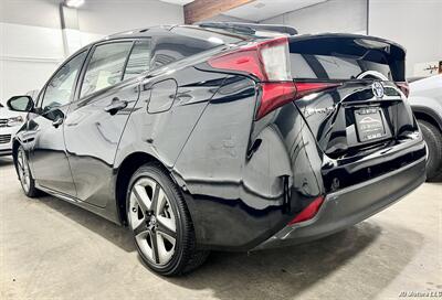 2021 Toyota Prius L Eco   - Photo 6 - Portland, OR 97206