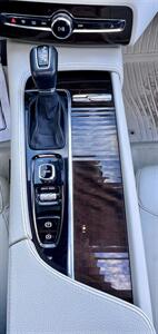 2016 Volvo XC90 T6 Momentum   - Photo 17 - Portland, OR 97218