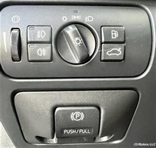 2010 Volvo XC60 3.2 - Photo 12 - Portland, OR 97218