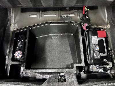 2018 Dodge Challenger SXT   - Photo 16 - Portland, OR 97218