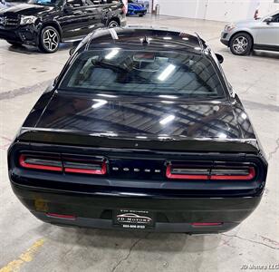 2018 Dodge Challenger SXT   - Photo 4 - Portland, OR 97218