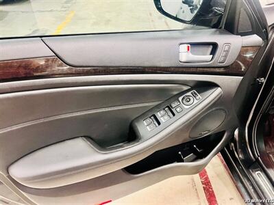 2016 Kia Cadenza   - Photo 10 - Portland, OR 97218