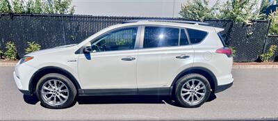 2017 Toyota RAV4 Hybrid Limited - Photo 6 - Portland, OR 97218