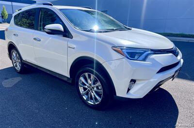 2017 Toyota RAV4 Hybrid Limited - Photo 1 - Portland, OR 97218
