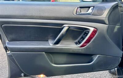 2007 Subaru Outback 2.5 XT Limited   - Photo 10 - Portland, OR 97218