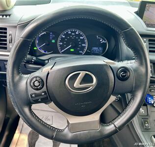 2014 Lexus CT 200h - Photo 14 - Portland, OR 97218