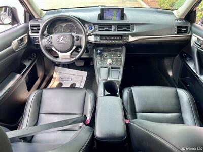 2014 Lexus CT 200h - Photo 13 - Portland, OR 97218