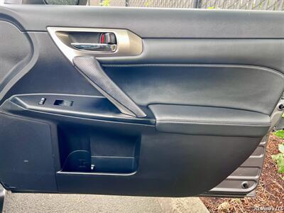 2014 Lexus CT 200h - Photo 22 - Portland, OR 97218