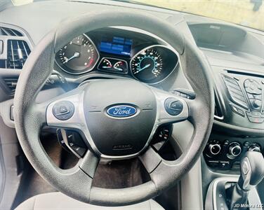 2013 Ford Escape SE   - Photo 14 - Portland, OR 97218