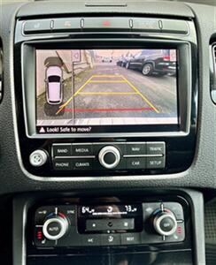 2016 Volkswagen Touareg VR6 Sport   - Photo 17 - Portland, OR 97218