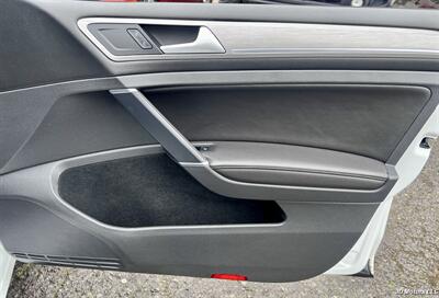 2015 Volkswagen Golf TDI S - Photo 19 - Portland, OR 97218