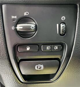 2011 Volvo XC90 3.2 R-Design   - Photo 14 - Portland, OR 97218