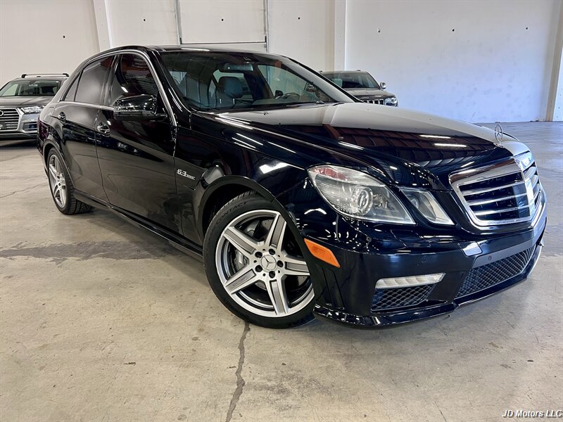 2010 Mercedes-Benz E 63 AMG   - Photo 1 - Portland, OR 97218