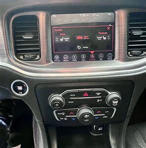 2017 Dodge Charger R/T   - Photo 15 - Portland, OR 97218