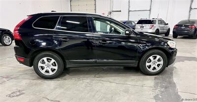 2012 Volvo XC60 3.2   - Photo 2 - Portland, OR 97218