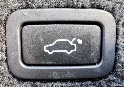 2012 Volvo XC60 3.2   - Photo 24 - Portland, OR 97218