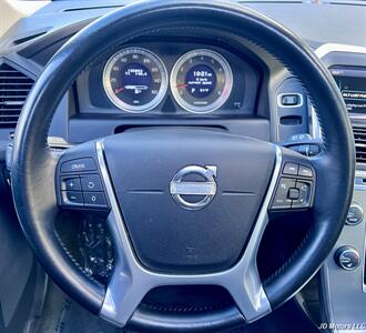 2012 Volvo XC60 3.2   - Photo 11 - Portland, OR 97218