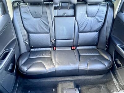 2012 Volvo XC60 3.2   - Photo 19 - Portland, OR 97218