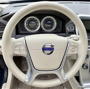 2013 Volvo XC60 T6   - Photo 11 - Portland, OR 97218