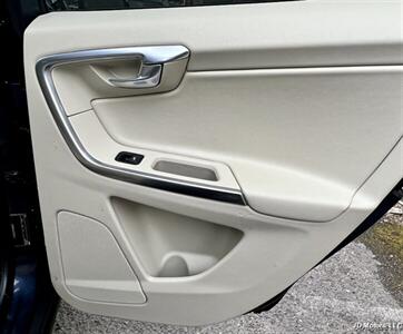 2013 Volvo XC60 T6   - Photo 17 - Portland, OR 97218