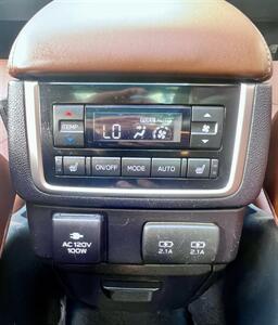 2019 Subaru Ascent Touring   - Photo 20 - Portland, OR 97218