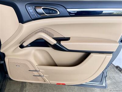 2014 Porsche Cayenne Platinum - Photo 21 - Portland, OR 97218