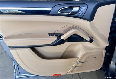 2014 Porsche Cayenne Platinum - Photo 10 - Portland, OR 97218