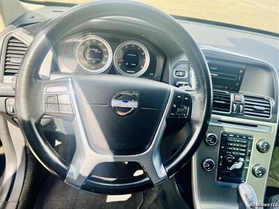 2013 Volvo XC60 3.2   - Photo 12 - Portland, OR 97218