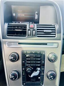 2013 Volvo XC60 3.2   - Photo 14 - Portland, OR 97218