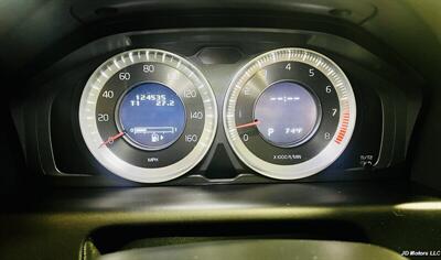 2013 Volvo XC60 3.2   - Photo 13 - Portland, OR 97218