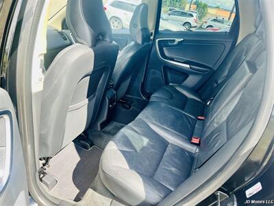 2013 Volvo XC60 3.2   - Photo 17 - Portland, OR 97218