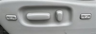 2012 Toyota Highlander Hybrid Limited   - Photo 18 - Portland, OR 97218