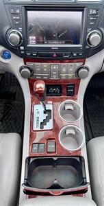 2012 Toyota Highlander Hybrid Limited   - Photo 17 - Portland, OR 97218