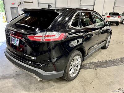 2019 Ford Edge Titanium   - Photo 3 - Portland, OR 97218
