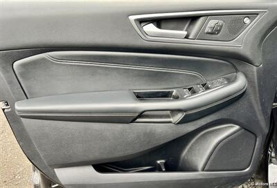 2019 Ford Edge Titanium   - Photo 9 - Portland, OR 97218