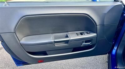 2010 Dodge Challenger R/T - Photo 9 - Portland, OR 97218
