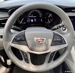 2017 Cadillac XT5 Premium Luxury - Photo 14 - Portland, OR 97218