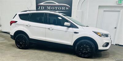 2019 Ford Escape SEL   - Photo 2 - Portland, OR 97206