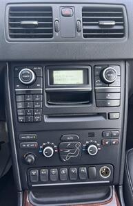 2014 Volvo XC90 3.2   - Photo 16 - Portland, OR 97218