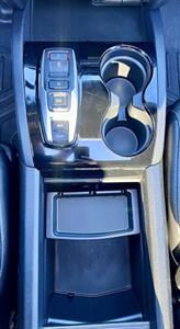 2017 Honda Pilot Elite   - Photo 17 - Portland, OR 97218