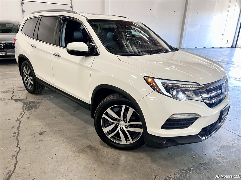 2017 Honda Pilot Elite  