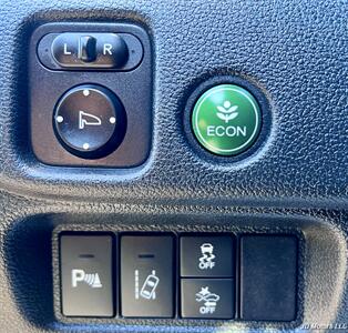 2017 Honda Pilot Elite   - Photo 13 - Portland, OR 97218