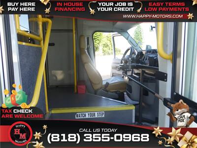 2018 FORD E450 SUPER DUTY CUTAWAY   - Photo 8 - Sun Valley, CA 91352